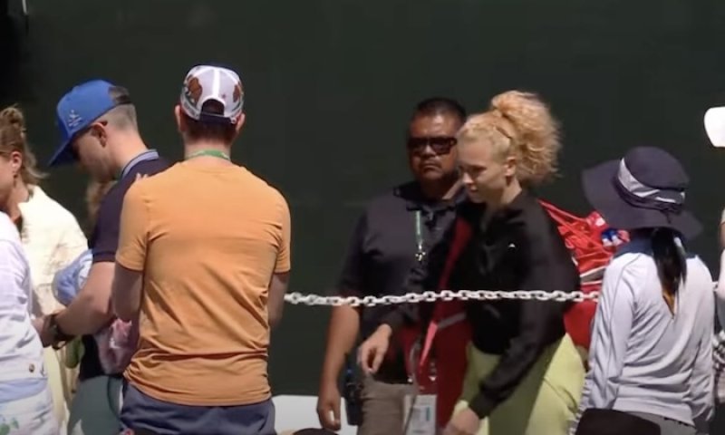 V Indian Wells se podávalo české derby. Muchová přejela Siniakovou a vyzve světovou dvojku