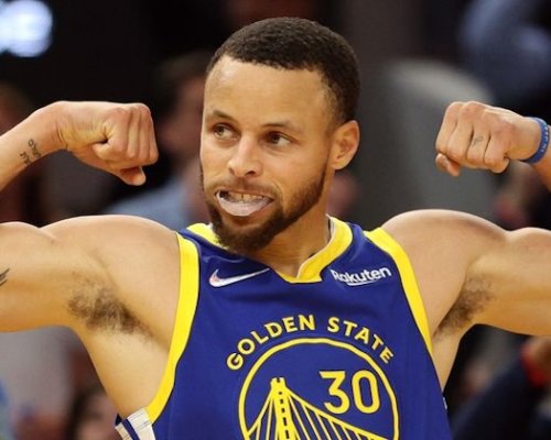 Čeká NBA další rekordní večer? Král trojek Curry je velmi blízko magické hranici 4000 tref