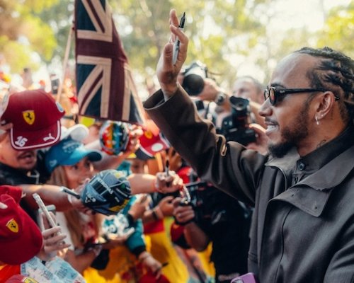 Hamilton sepsal pro Ferrari tři dokumenty vylepšení, které mají vše změnit