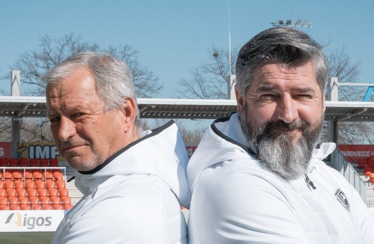 Opava s novým trenérem a Pardubice rozšiřují tým: fotbalové jaro plné výzev