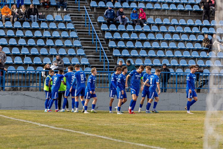 Kladno drží dál jarní neporazitelnost. Na náročný program se naladilo povedeným obratem