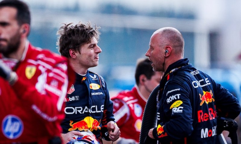 Táta a šampion: Verstappen zpomalit neumí, Norris litoval promarněné šance