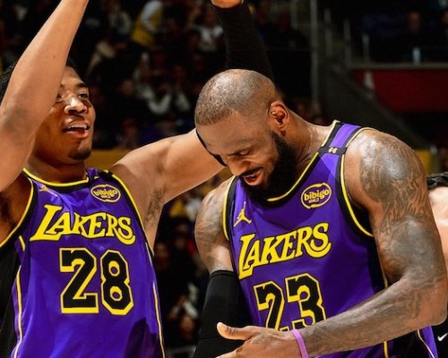Lakers letí vzhůru a LeBronovi chybí ke vstupu do padesátitisícového klubu už jen jeden bod
