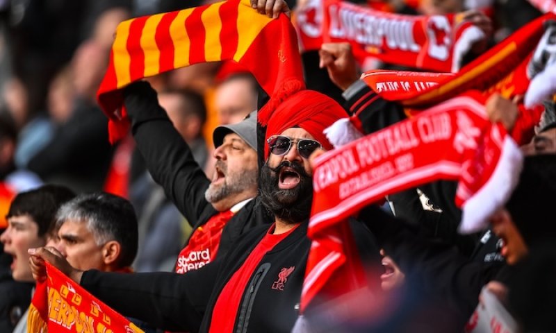 Nový trenér, stejná otázka. Hvězda Liverpoolu i nadále zvažuje odchod z klubu