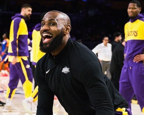 Z palubovky do pokojíčků: Barbie má nového parťáka a Kena doplňuje LeBron