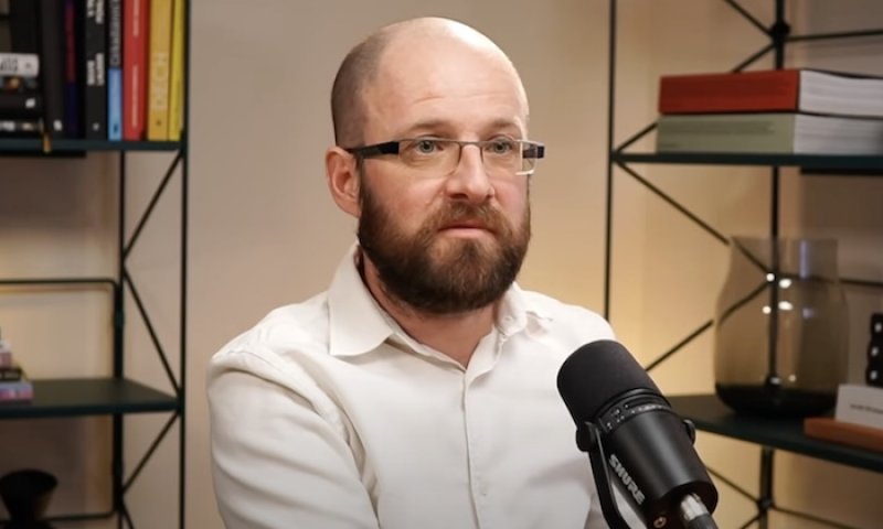 Dukla i přes sestup kouče nezmění. Majitel Turek na Šustra nešetřil chválou