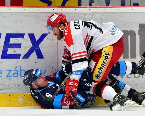 Dopingový skandál znovu otřásá extraligou! Hradec se topí v problémech, hráč má pozitivní test