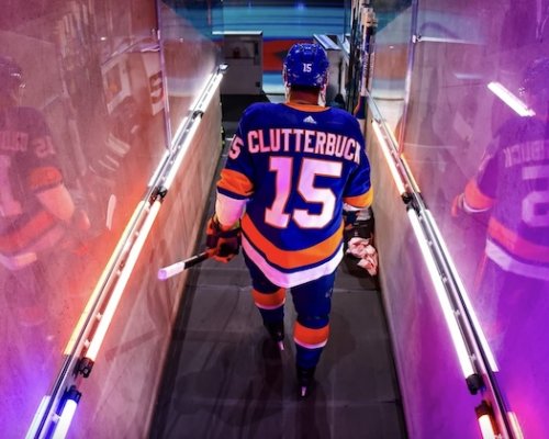 Legenda tvrdosti Clutterbuck končí, prostředí NHL opouští po rekordních 4029 hitech