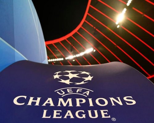 Liga mistrů mění pravidla hry. UEFA škrtá minuty a míchá kartami ve čtvrtfinále