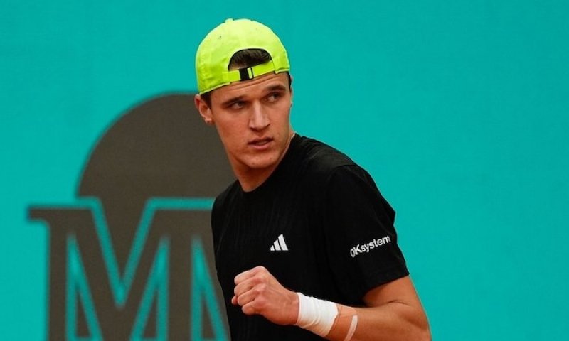 Osmá výhra v řadě! Menšík klepe na brány TOP 20 a ve hře je i vstupenka na Turnaj mistrů