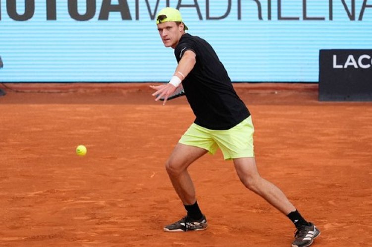 Zopakuje Menšík senzaci z Miami? Na Masters v Madridu už je mezi osmi nejlepšími