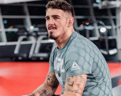 Oči má v pořádku, teď chce titul bez otazníků. Aspinall znovu míří na "nenáviděného podvodníka" Ganea