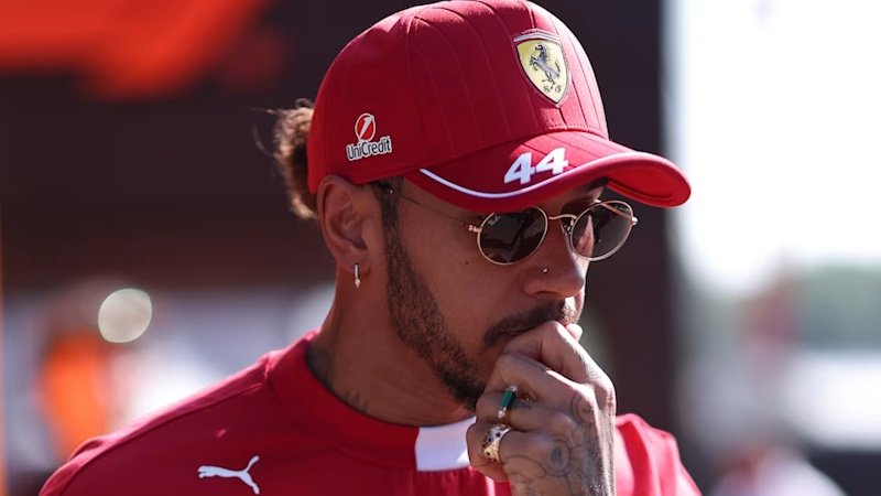 Děje se spousta věcí. Zoufalý Hamilton naznačil problémy v zákulisí Ferrari
