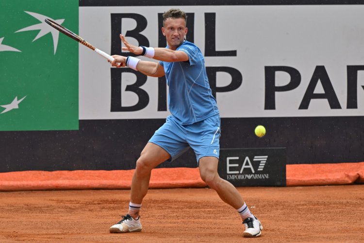 Lehečkovi vychází generálka na French Open skvěle. Vyřadil Cerundola a je ve čtvrtfinále