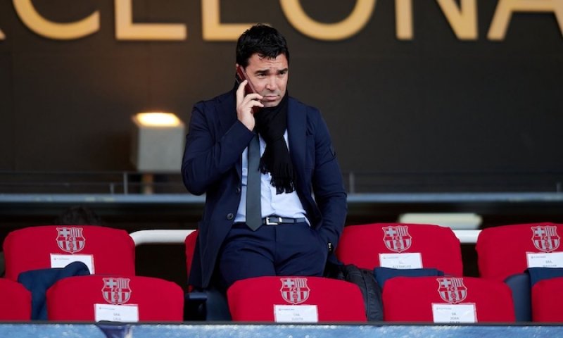 Deco: Barcelona posily v zimě neplánuje. Klíčem má být návrat na Camp Nou
