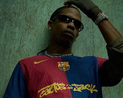 Nejbližší El Clásico bude kapku jiné: Travis Scott navrhl dres Barcelony proti Realu!
