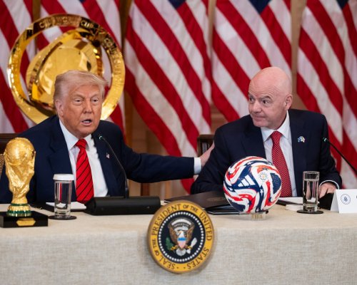 Šéf FIFA během MS více než dvakrát obletěl svět, navštívil 43 zápasů
