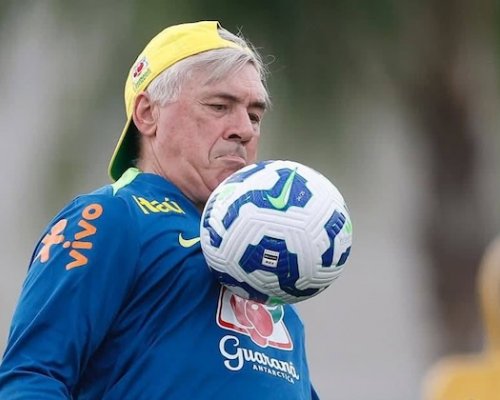 Brazilská legenda chce po fiasku vyhodit Ancelottiho, svaz ho ale drží dál