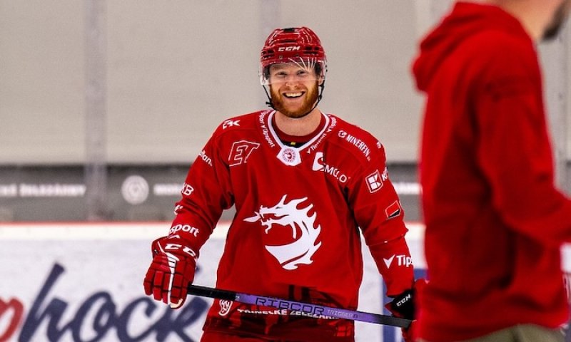 Každý z nás odvedl parádní práci, řekl třinecký hrdina Flynn. Oceláři se po jeho šťastné trefě ujali vedení v sérii