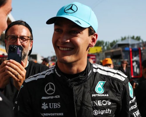 Russell ovládl Velkou cenu Rakouska: Ferrari v čele s Hamiltonem propadlo