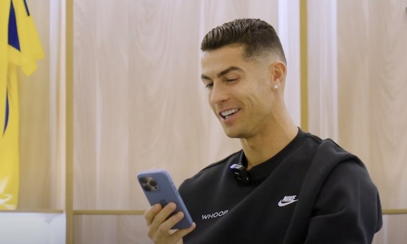 Ronaldo vládne světu peněz. Vydělal téměř šest miliard a nechal za sebou Messiho