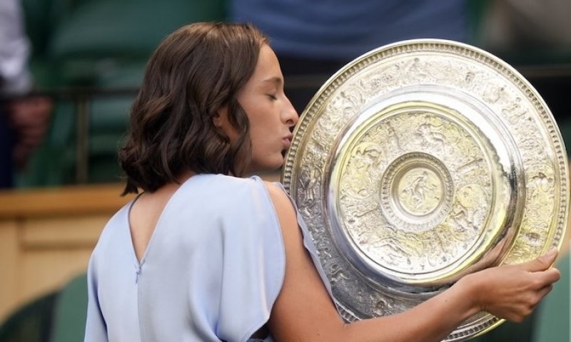 Šwiateková už si vydělala víc než Kvitová i Šarapovová. V historickém žebříčku prize money jsou před ní jen 3 jména