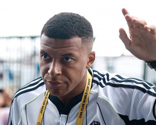 Mbappé se v Realu přihlásil o desítku, kterou měli Modrič, Figo, Sneijder či Özil. Připadne devítka Endrickovi?