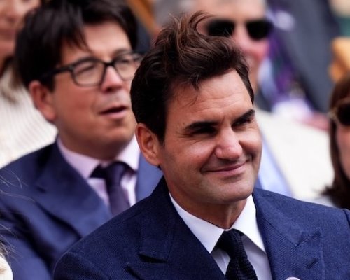 Federer se vrátil na Wimbledon a v královské lóži na centrálním kurtu sledoval rivala Djokoviće