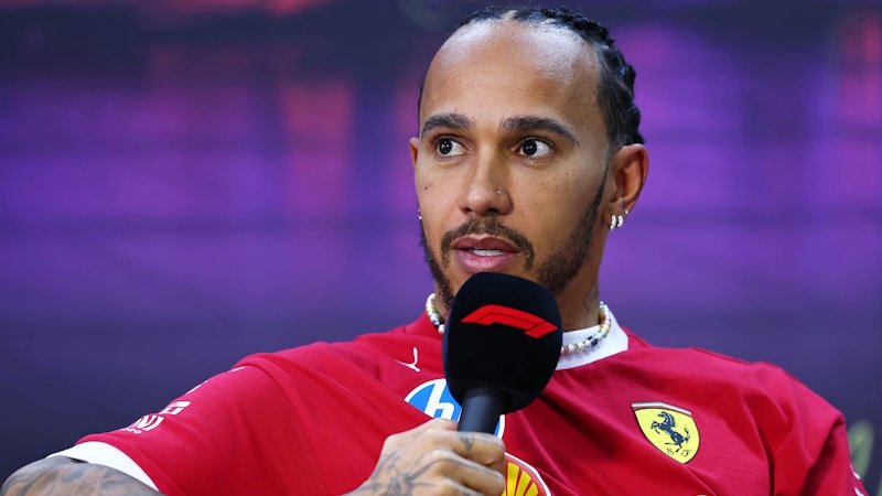 Ochranný štít nad šampionem. Jak se šéf Ferrari snaží utišit bouři kolem Hamiltona
