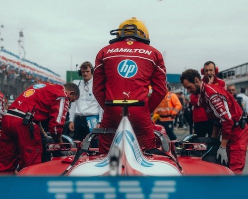 Ferrari v úzkých: Je nový monopost SF-26 odsouzen k nezdaru ještě před startem?