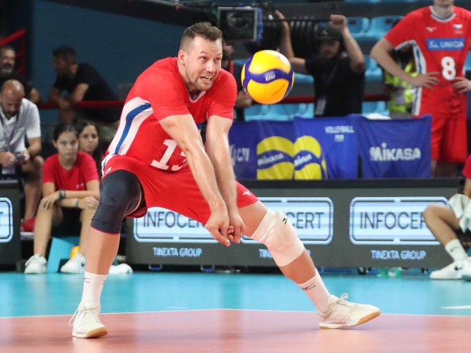 Škoda že jsme neuhráli ani set, řekl Galabov po porážce s favoritem. Národní tým tak čeká zápas o všechno