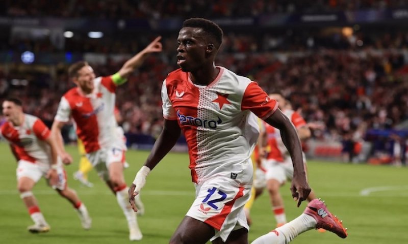 Slavia řeší přeplněný kádr, před odchodem je hned osm hráčů