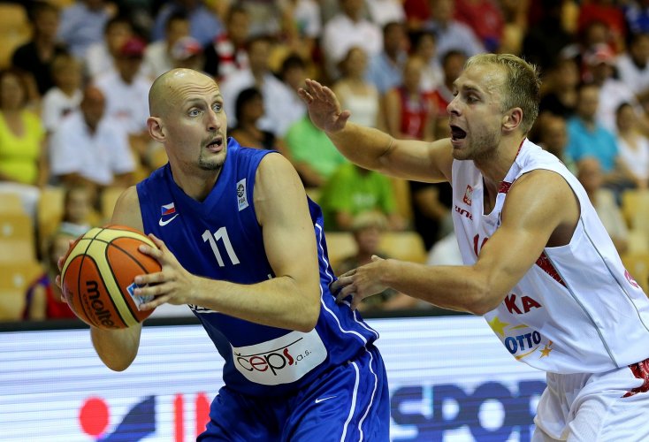 Basketbalový svaz vsadí po dvanácti letech na domácího kouče. Je to výzva, čest a zodpovědnost, prohlásil Bartoň