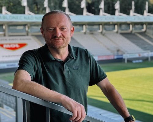 Nový majitel Jablonce bude jediný milionář mezi miliardáři. Stoprocentně patříme do šestky, hlásí Peltův nástupce Střeštík