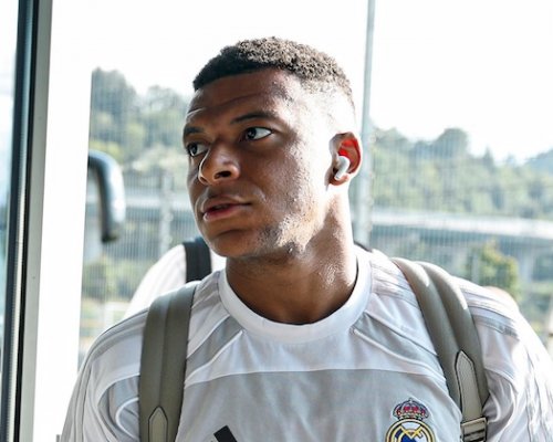 Bývalý paraguayský brankář hrubě urazil Mbappého, zastal se ho Courtois