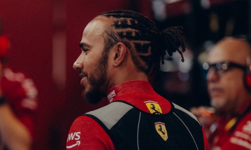 „Jaký je v tom rozdíl?" Hamilton po ztrátě pódia ledově odbyl novináře