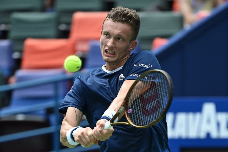 Přítelkyně plakala, soupeř tleskal. Lehečka v Miami rozjel jízdu, která bere dech
