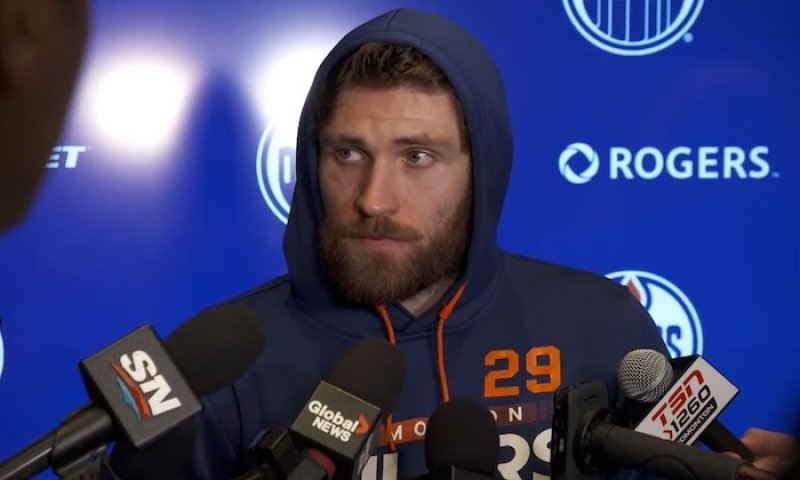 Ztráta pro Edmonton: Draisaitl přerušil útok na stovku a zmizel v Evropě