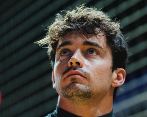 Kritika ho nezastaví. Leclerc po podpisu s Ferrari dál věří ve svůj velký sen