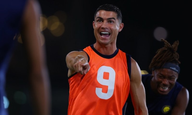Fanoušci sestavili 15 nejlepších levých křídel všech dob. Na čele Ronaldo