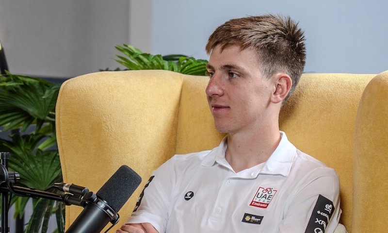 Konec přeplácení hvězd. Tým už nikoho nemusí lákat na peníze, stačí značka Pogačar