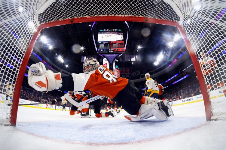 V bouřlivém Pittsburghu obstál Čech. Vladař dovedl Philadelphii k cennému úderu