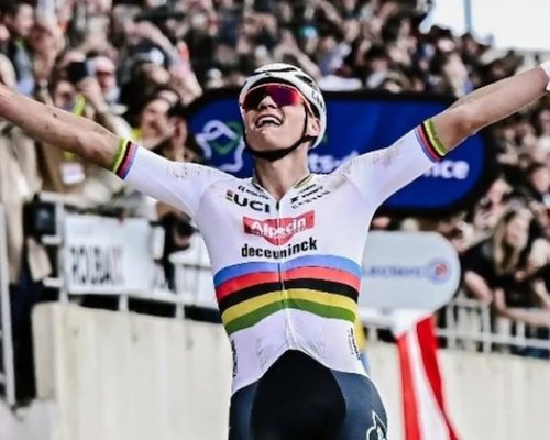 Nezastavitelný Van der Poel uspěl potřetí za sebou v Koksijde. V cyklokrosu táhne neuvěřitelnou šňůru 15 výher v řadě
