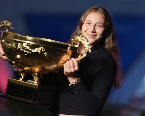 Černý kůň mezi elitou. Anisimová může v lednu všem vypálit rybník