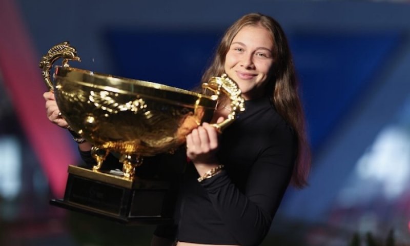 Černý kůň mezi elitou. Anisimová může v lednu všem vypálit rybník