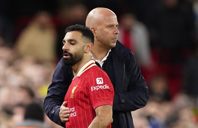 Končící útočník Mohamed Salah ostře zkritizoval herní styl Liverpoolu a trenéra Arneho Slota