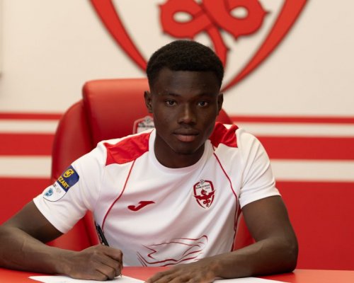 Slavia blízko podpisu zajímavého talentu. Do Edenu dorazil kanadský křídelník Ouanda