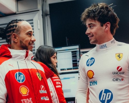Leclerc zůstal zaskočen. Hamilton dostal u Ferrari speciální povolení
