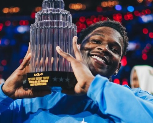 Překvápko na All-Star! Wembanyama koukal, jak mu Edwards bere slávu. Ten šokoval sám sebe a Kobeho trofej veze do Minnesoty
