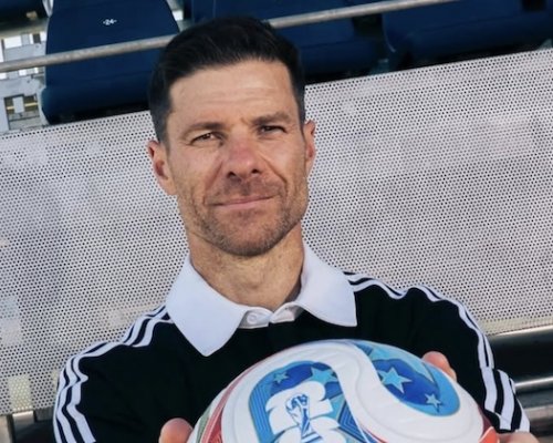 Ostrá bitva dvou anglických gigantů. Londýn i Liverpool se přetahují o žádaného stratéga